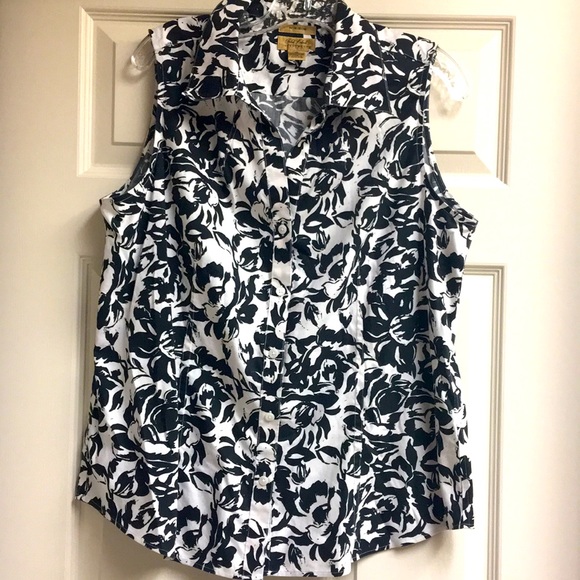 Gold Label Investments Tops - Cute ‘Black & White’ Sleeveless Blouse